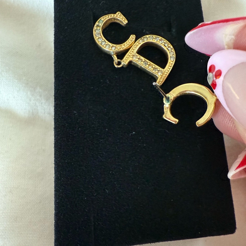 Christian Dior logo earrings - Picture 5 of 8
